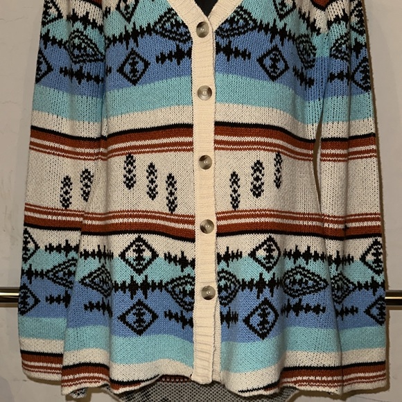 Powder River Outfitters Women’s Southwestern Print Cardigan Sweater - Picture 3 of 8
